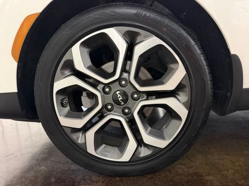 Used 2025 Kia Soul EX FWD image 10