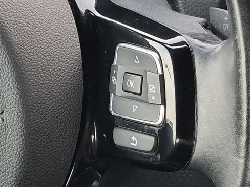 Used 2013 Volkswagen Beetle 2.0T FWD image 23