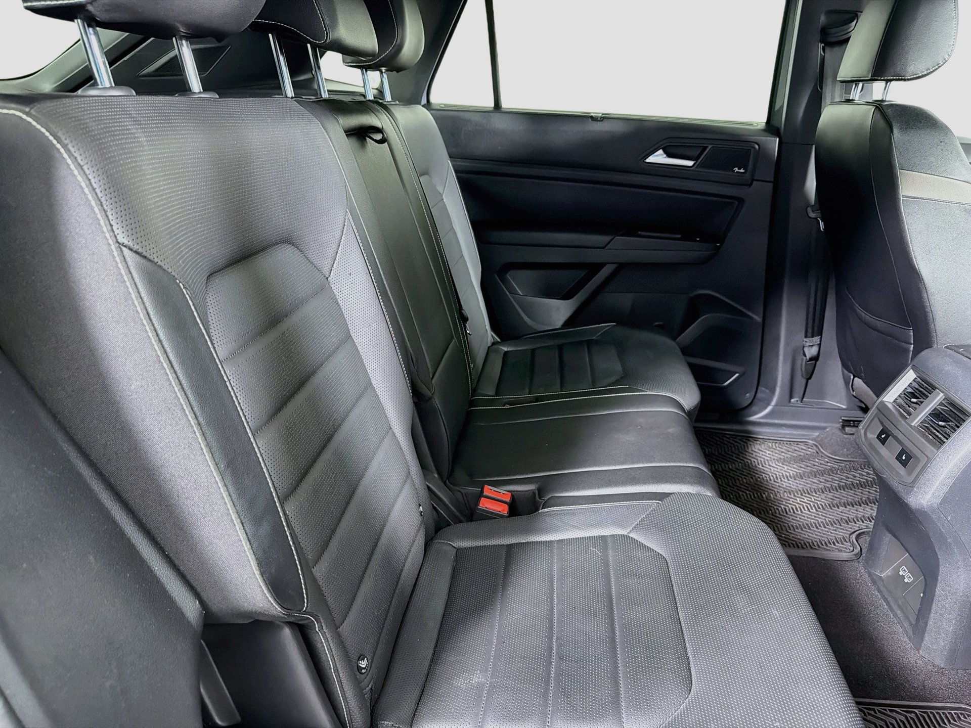 Used 2020 Volkswagen Atlas Cross Sport SEL Premium R-Line AWD/4WD image 28
