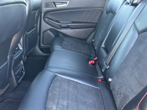 Used 2023 Ford Edge ST-Line image 16