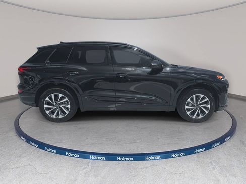 Used 2025 Audi Q6 e-tron Premium w/ Convenience Package AWD/4WD image 5