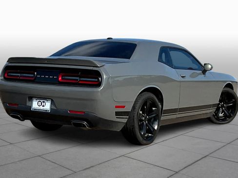 Used 2019 Dodge Challenger SXT RWD image 12