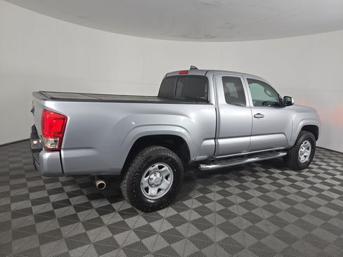 Used 2021 Toyota Tacoma SR w/ SR Convenience Package RWD image 4