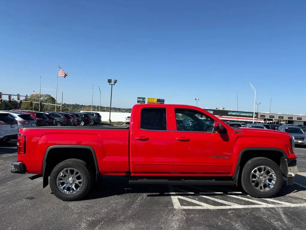 Used 2017 GMC Sierra 1500 SLE w/ SLE Value Package AWD/4WD image 6
