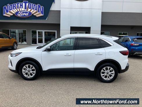 Used 2023 Ford Escape Active AWD/4WD image 1