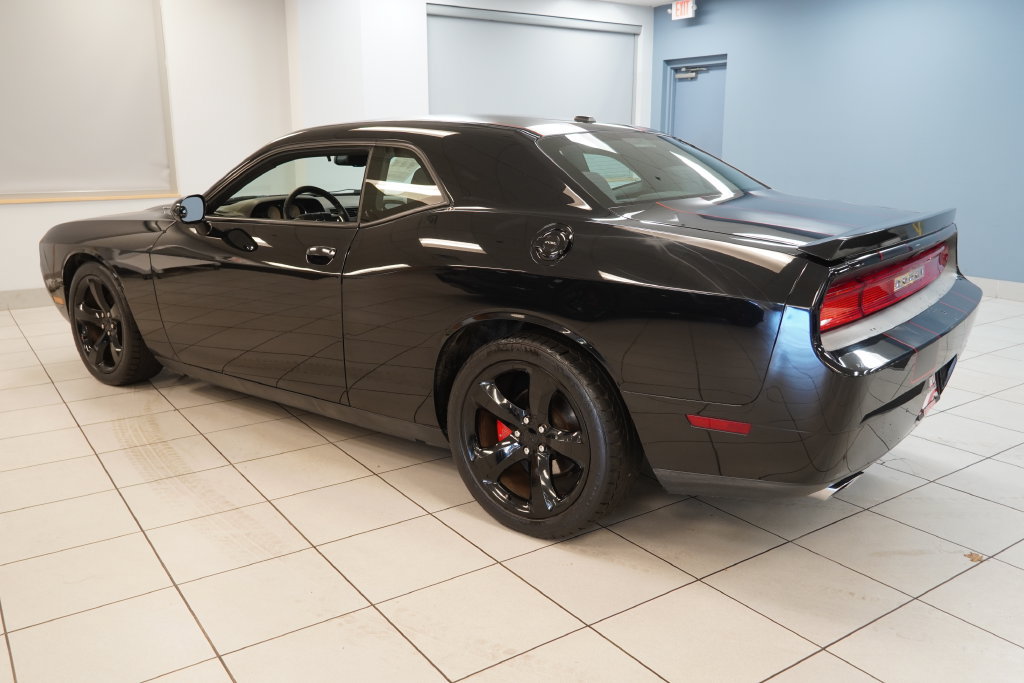 Used 2014 Dodge Challenger R/T w/ Blacktop Package RWD image 8