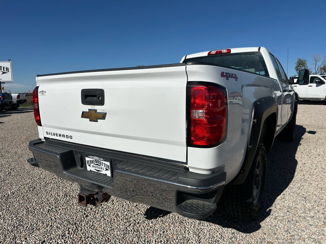 Used 2015 Chevrolet Silverado 2500 W/T AWD/4WD image 44