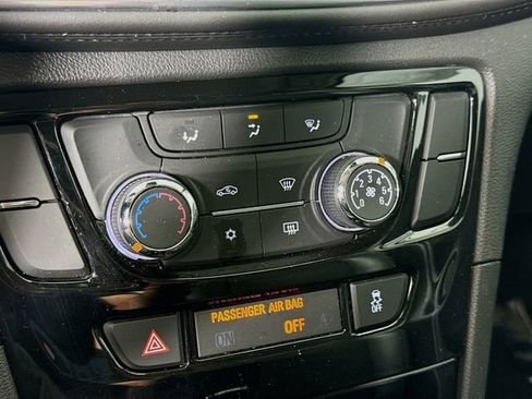 Used 2022 Buick Encore Preferred w/ Safety Package FWD image 15