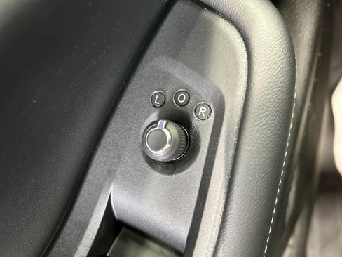 New 2026 Jeep Grand Cherokee Altitude AWD/4WD image 31