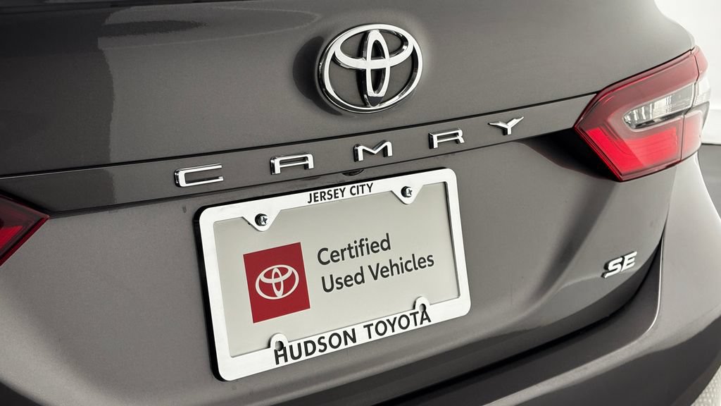 Used 2024 Toyota Camry SE FWD image 7