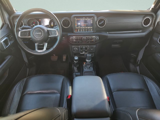 Used 2023 Jeep Wrangler Unlimited Sahara w/ Cold Weather Group AWD/4WD image 9