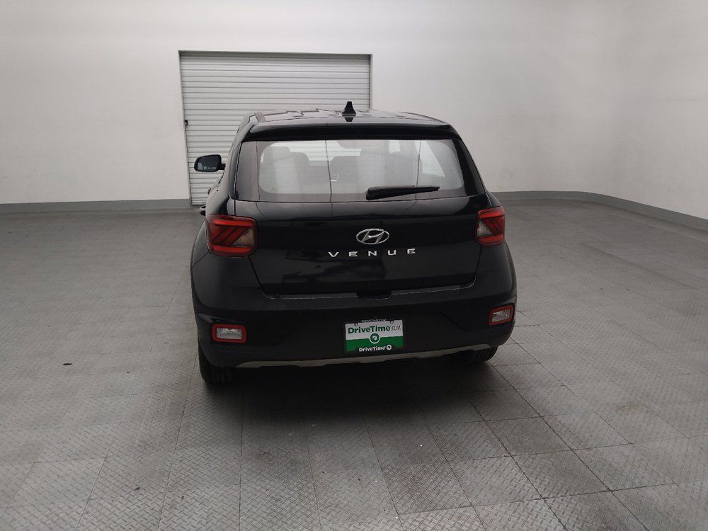 Used 2021 Hyundai Venue SE FWD image 6