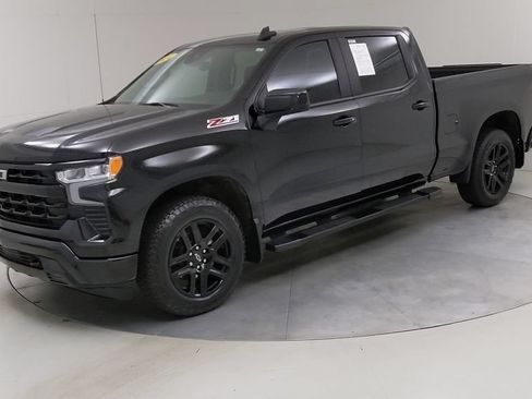 Used 2024 Chevrolet Silverado 1500 RST w/ Z71 Off-Road Package AWD/4WD image 19