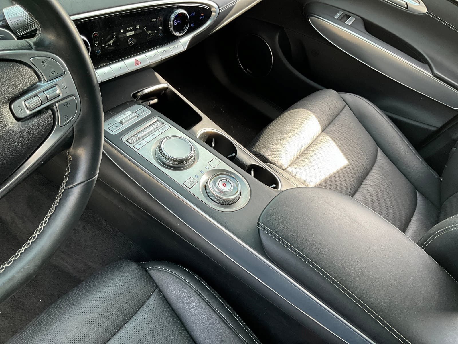 Used 2022 Genesis GV70 2.5T w/ Select Package AWD/4WD image 13