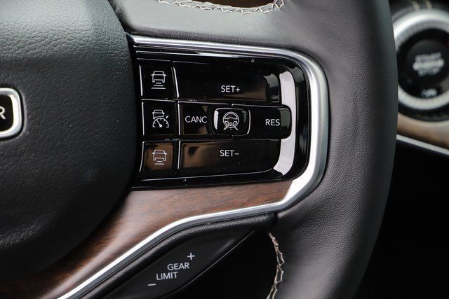 Used 2024 Jeep Grand Wagoneer L 4WD w/ Convenience Group III image 34
