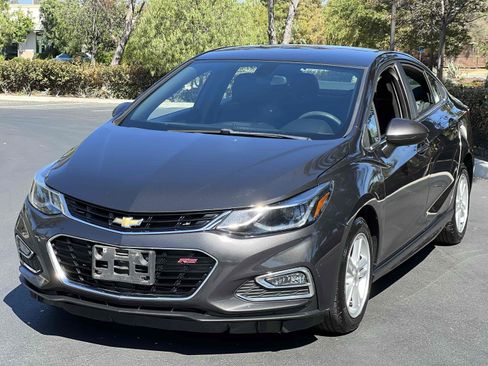 Used 2017 Chevrolet Cruze LT w/ RS Package FWD image 20