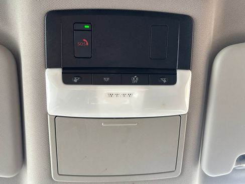 Used 2023 Nissan Rogue SV image 16