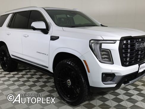 Used 2026 GMC Yukon Denali Ultimate AWD/4WD image 3
