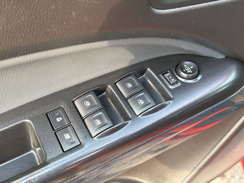 Used 2016 Chevrolet Colorado Z71 AWD/4WD image 12