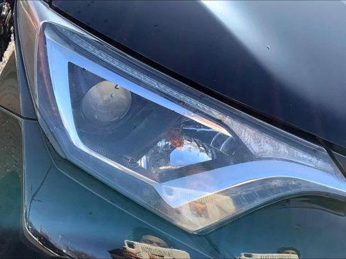 Used 2018 Toyota RAV4 LE w/ All Weather Liner Package image 27