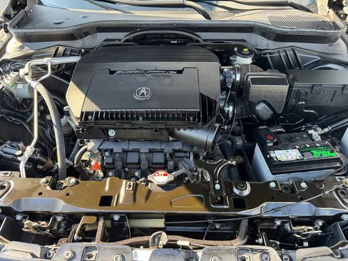 Used 2023 Acura MDX SH-AWD w/ Technology Package image 11