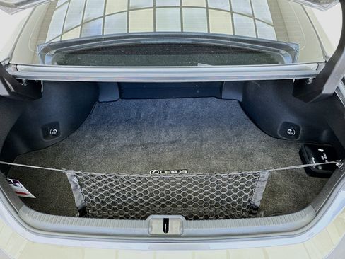 Used 2021 Lexus ES 300h w/ Accessory Package FWD image 18