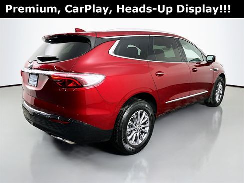 Used 2024 Buick Enclave Premium image 8