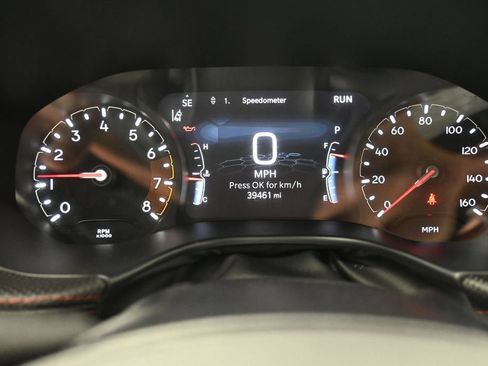 Used 2025 Jeep Compass Trailhawk AWD/4WD image 12