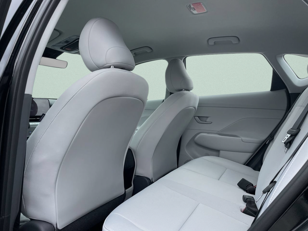 New 2026 Hyundai Kona SE FWD image 18