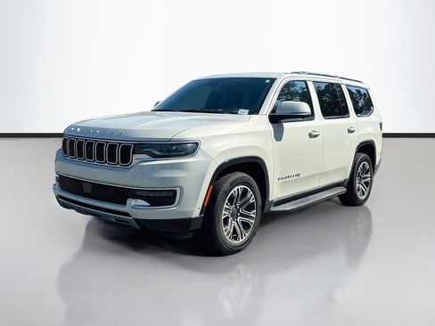 Used 2022 Jeep Wagoneer Series III w/ Convenience Group I AWD/4WD image 4