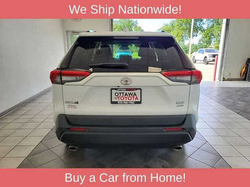 Used 2021 Toyota RAV4 XLE AWD/4WD image 6