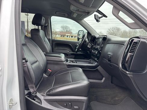 Used 2017 GMC Sierra 1500 SLT w/ SLT Premium Package AWD/4WD image 9
