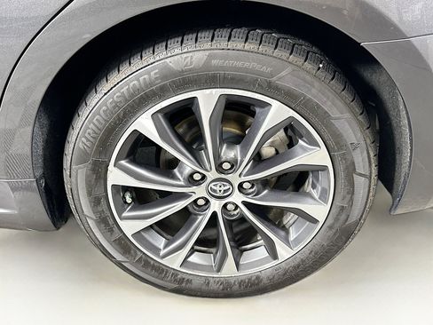 Used 2017 Toyota Avalon XLE Premium FWD image 11