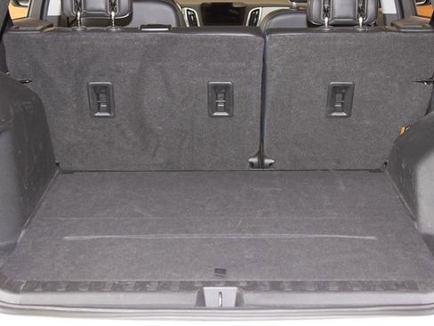 Used 2020 Chevrolet Equinox Premier image 14