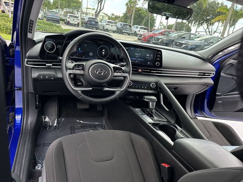 Used 2021 Hyundai Elantra SEL w/ Convenience + Premium Package FWD image 35