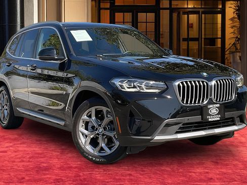 Used 2024 BMW X3 sDrive30i w/ Convenience Package RWD image 2