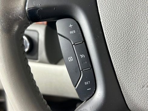Used 2010 Chevrolet Suburban LT AWD/4WD image 21
