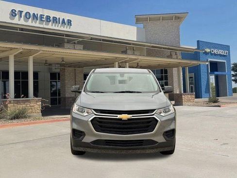 Used 2021 Chevrolet Traverse LS FWD image 9