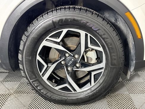 Used 2023 Kia Sportage LX image 30