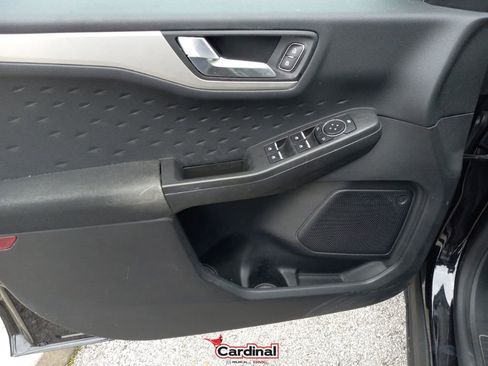 Used 2020 Ford Escape SE image 20