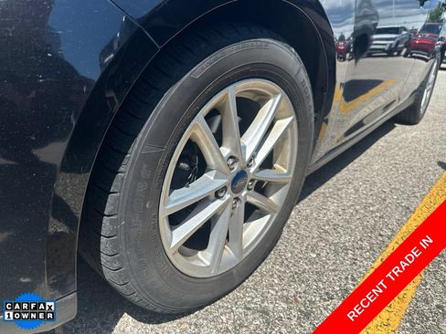 Used 2016 Ford Focus SE FWD image 10