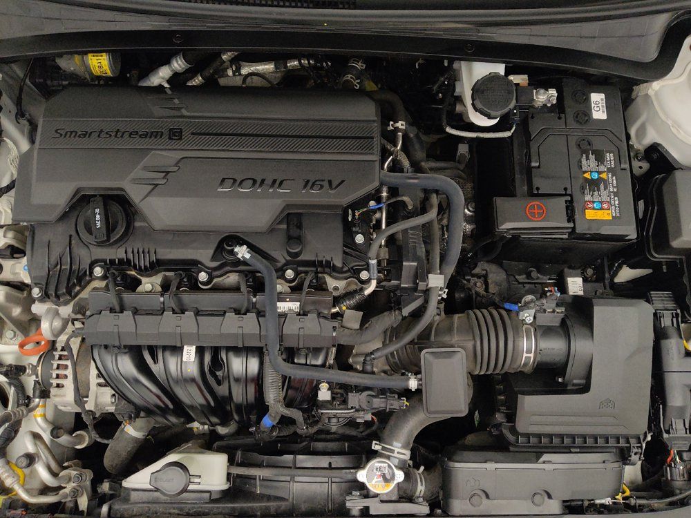 Used 2024 Hyundai Elantra SEL FWD image 30