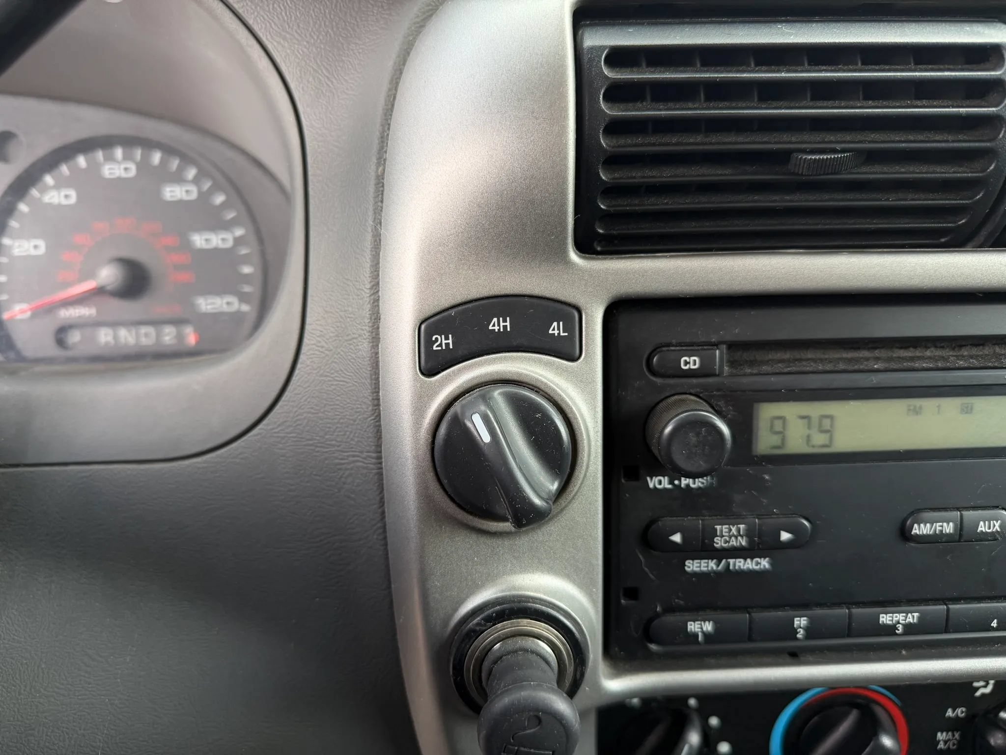 Used 2011 Ford Ranger XLT AWD/4WD image 18