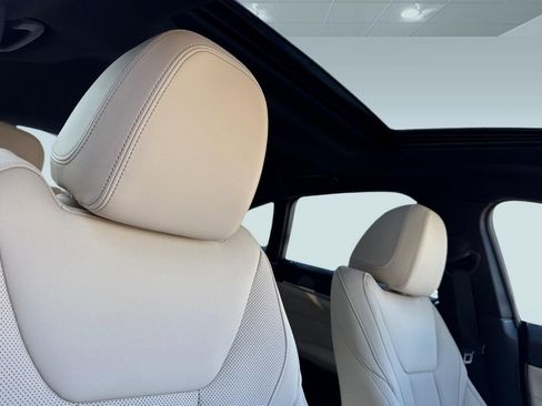 Used 2025 BMW i4 xDrive40i image 15