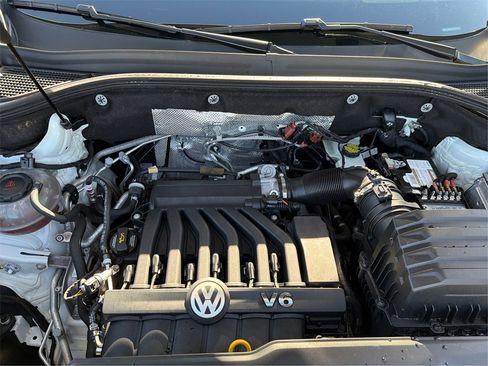 Used 2021 Volkswagen Atlas SEL w/ MDO Package (Bench Seat) image 12