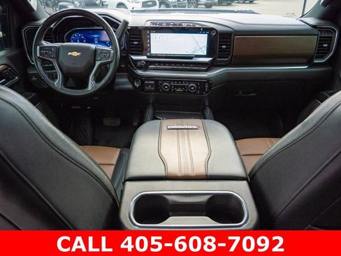 Used 2024 Chevrolet Silverado 2500 High Country w/ High Country Premium Package AWD/4WD image 27