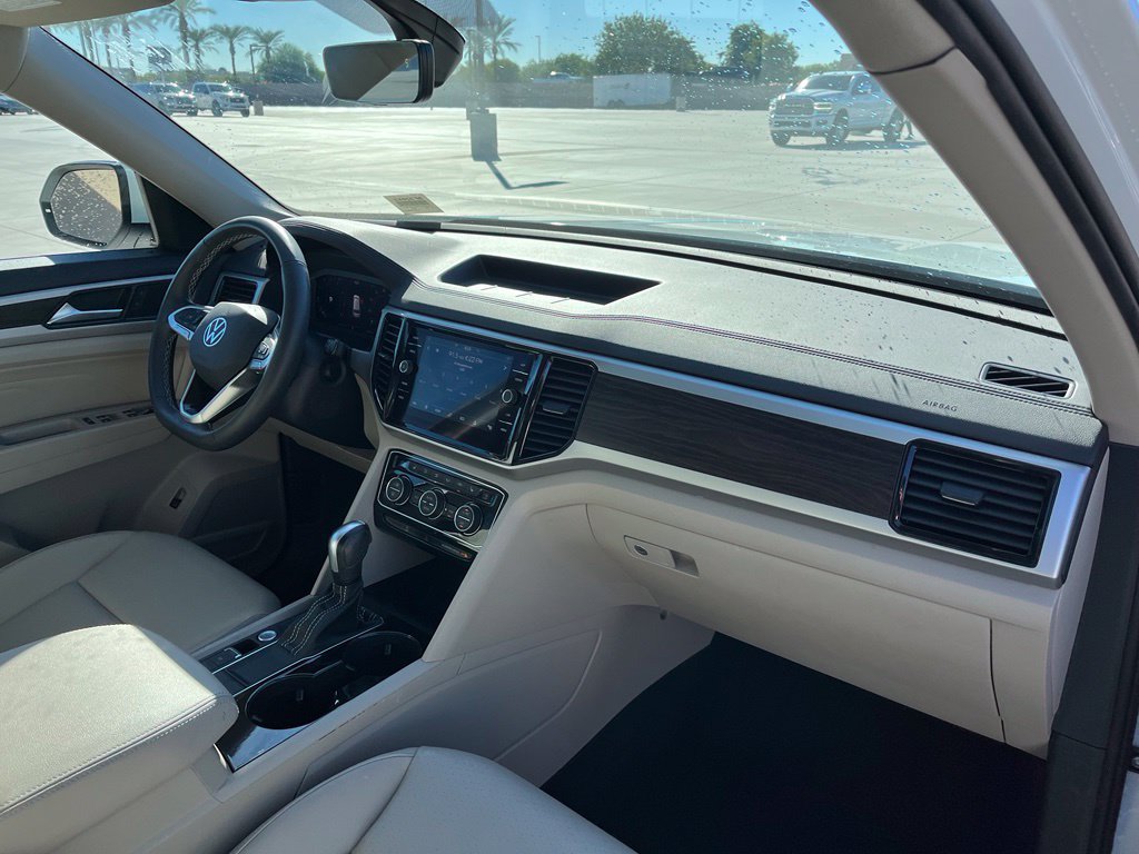 Used 2023 Volkswagen Atlas SE w/ Panoramic Sunroof Package FWD image 14