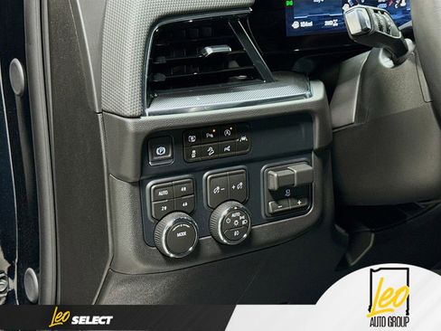 Used 2026 Chevrolet Suburban RST w/ Comfort Package AWD/4WD image 10