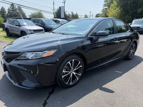 Used 2019 Toyota Camry SE w/ Convenience Package FWD image 7