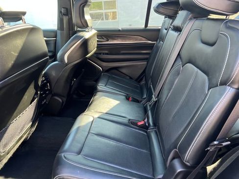 Used 2023 Jeep Grand Cherokee L Overland w/ Advanced Protech Group III AWD/4WD image 20